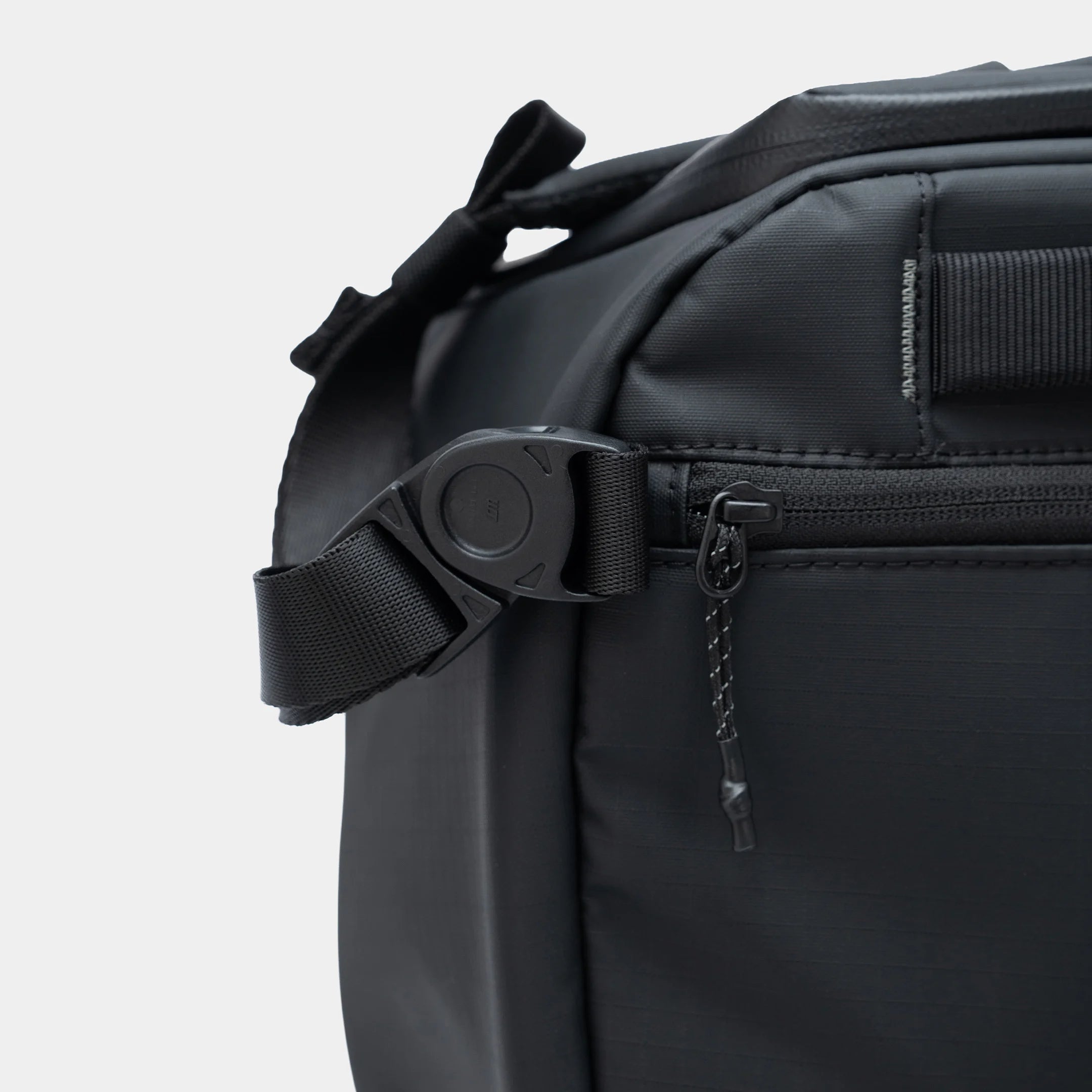 XPLORER - 9L Camera Sling Bag