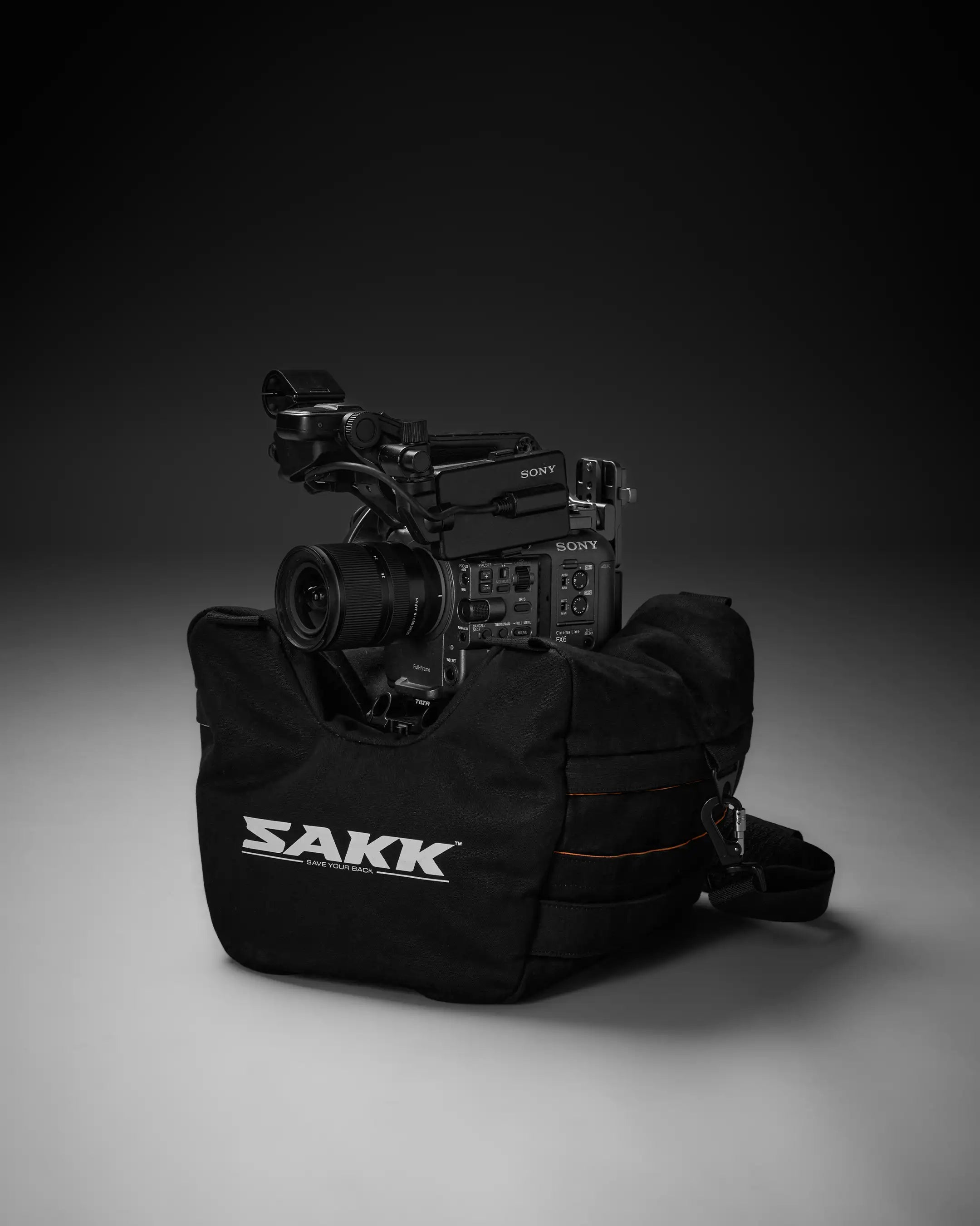 Can Camera Saddles Reduce Camera Shake When Shooting Outdoors?
